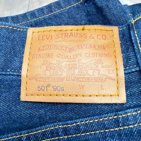 Levis Premium Jeans Womens 31 x 30 Blue 501 '90s Selvedge Dark Wash Button Fly - Picture 3 of 15